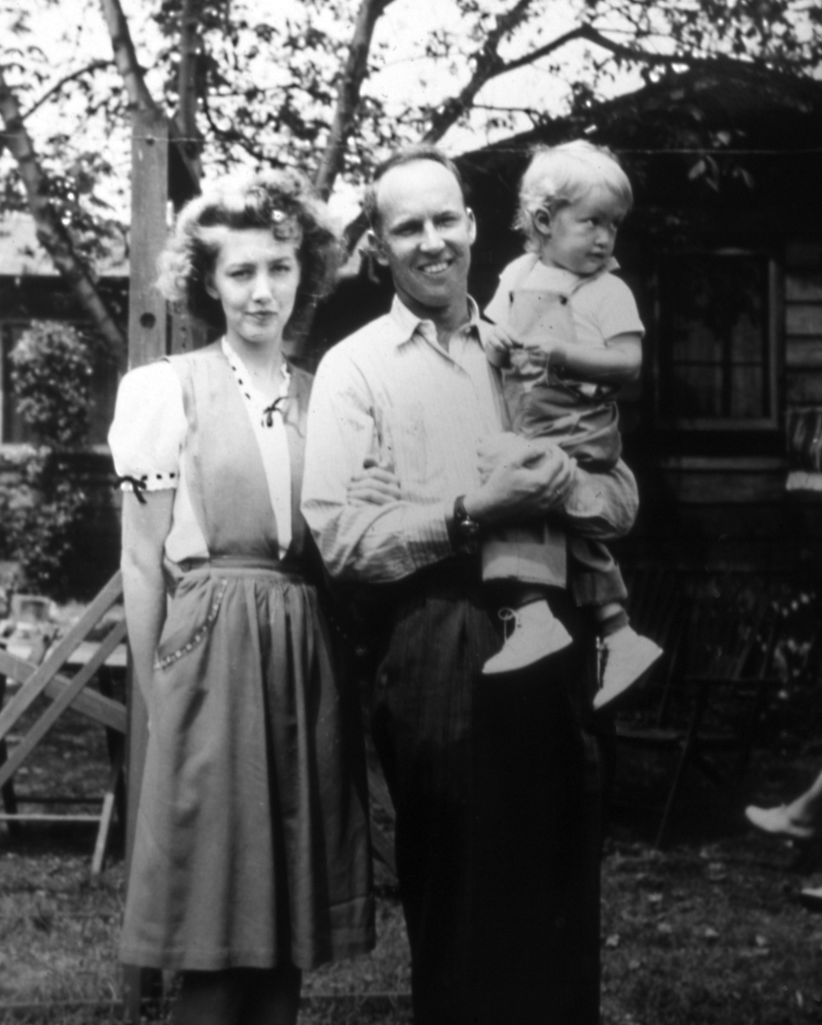 Ruth at age 2 with her mother Arliss and father George Milligan in Glendale, CA.
