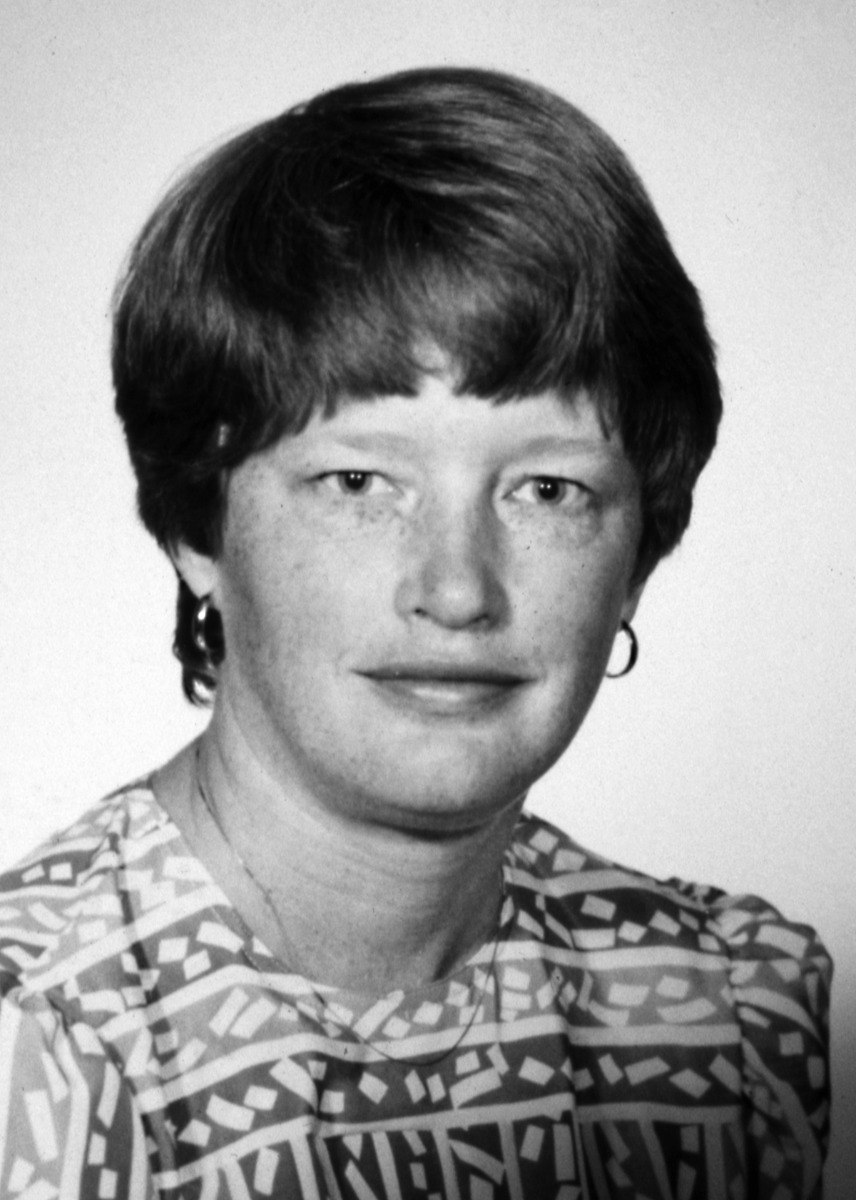 Ruth in 1985 in the official UW photo as MEDEX Program Director.